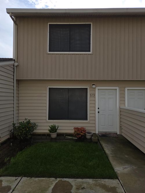 573 North St, Corning, CA, 96021-2264 | Card Image
