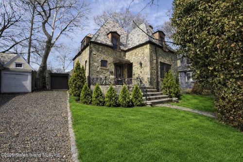 19 Lakeview Ter, Staten Island, NY, 10305-1518 | Card Image