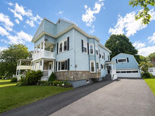 16 Pine St, Gorham, NH, 03581-1112 | Card Image
