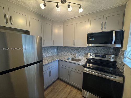 2-707 19th Ave, Hollywood, FL, 33020-5400 | Card Image