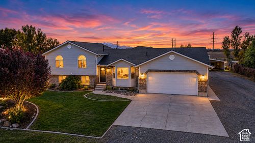 4705 W 9050 N, Tremonton, UT, 84337-8740 | Card Image