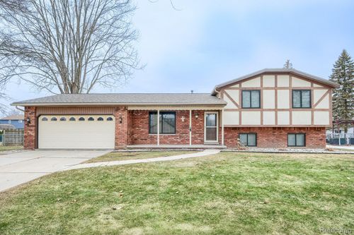 496 Central St, Marysville, MI, 48040-1014 | Card Image