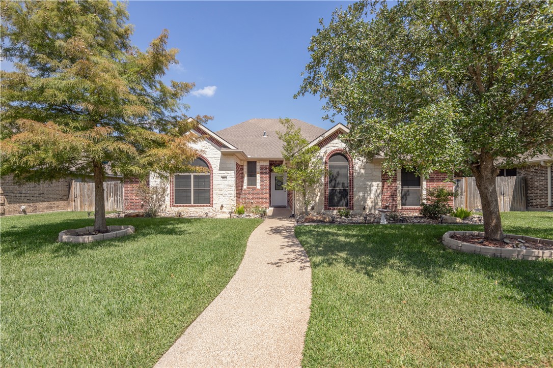 Tournay Ln, College Station, TX 77845