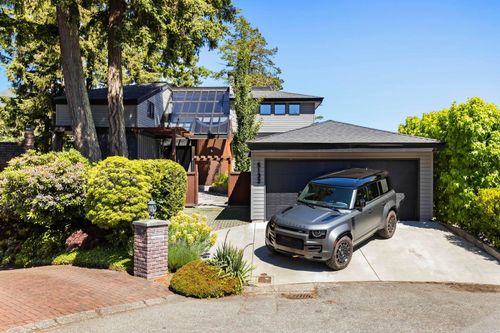 5132 Alderfeild Pl, West Vancouver, BC, V7W2W7 | Card Image