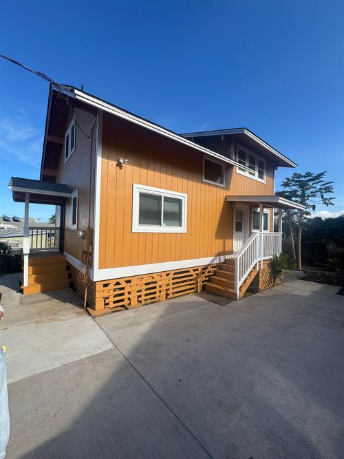 31 Kuhinia St, Wailuku, HI, 96793-9215 | Card Image