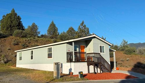 spc-8-1010 Deer Creek Way, Yreka, CA, 96097-2569 | Card Image