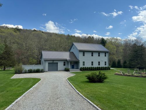 126 River Rd, Washington Depot, CT, 06794-1709 | Card Image