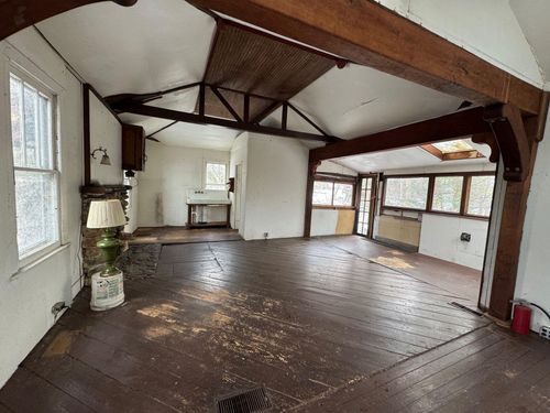 94 Carpenter Ave, Sea Cliff, NY, 11579-1302 | Card Image