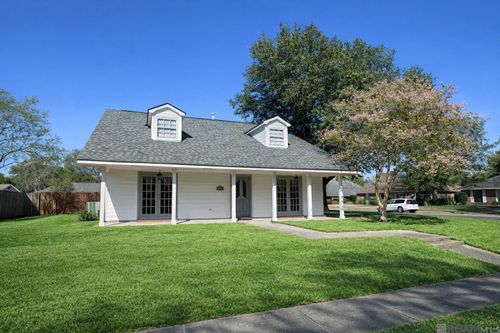 14245 Woodland Ridge Ave, Baton Rouge, LA, 70816-2740 | Card Image