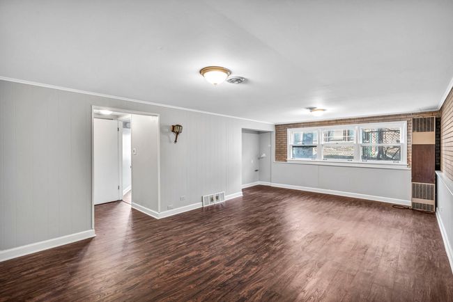 551 E 167 Th St, Home with 3 bedrooms, 2 bathrooms and null parking in South Holland IL | Image 9