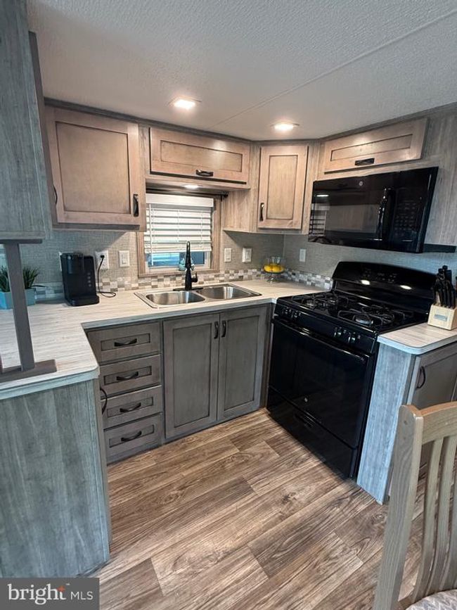 H-27 - 515 Corsons Tavern Rd, House other with 3 bedrooms, 1 bathrooms and null parking in Ocean View NJ | Image 9