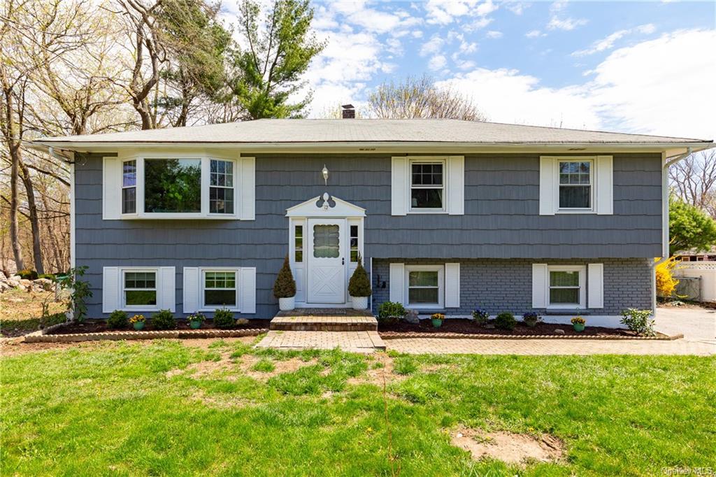 Ross Dr, Yorktown Heights, NY 10598