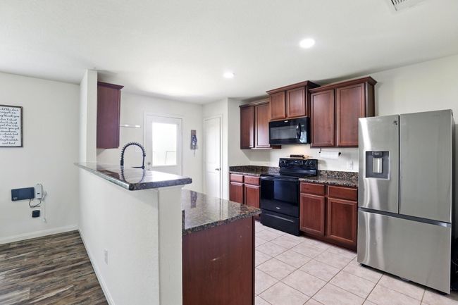 5803 Snapping Turtle Rd, House other with 3 bedrooms, 3 bathrooms and 1 parking in Cove TX | Image 6