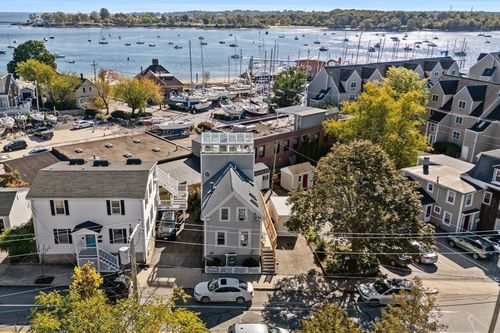 7 Lothrop St, Beverly, MA, 01915-5012 | Card Image