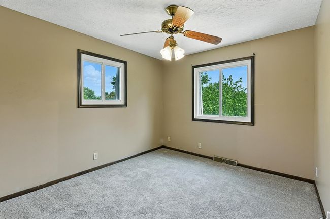 5604 S 92 Nd Plz, Townhouse with 3 bedrooms, 3 bathrooms and 2 parking in Omaha NE | Image 24