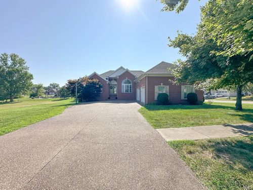 372 Persimmon Cir, Boonville, IN, 47601-8474 | Card Image