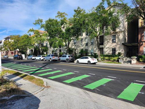 unit-127-402 S Armenia Ave, TAMPA, FL, 33609-3300 | Card Image