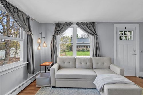 10 Hodges Ct, Saint Albans, VT, 05478-1811 | Card Image
