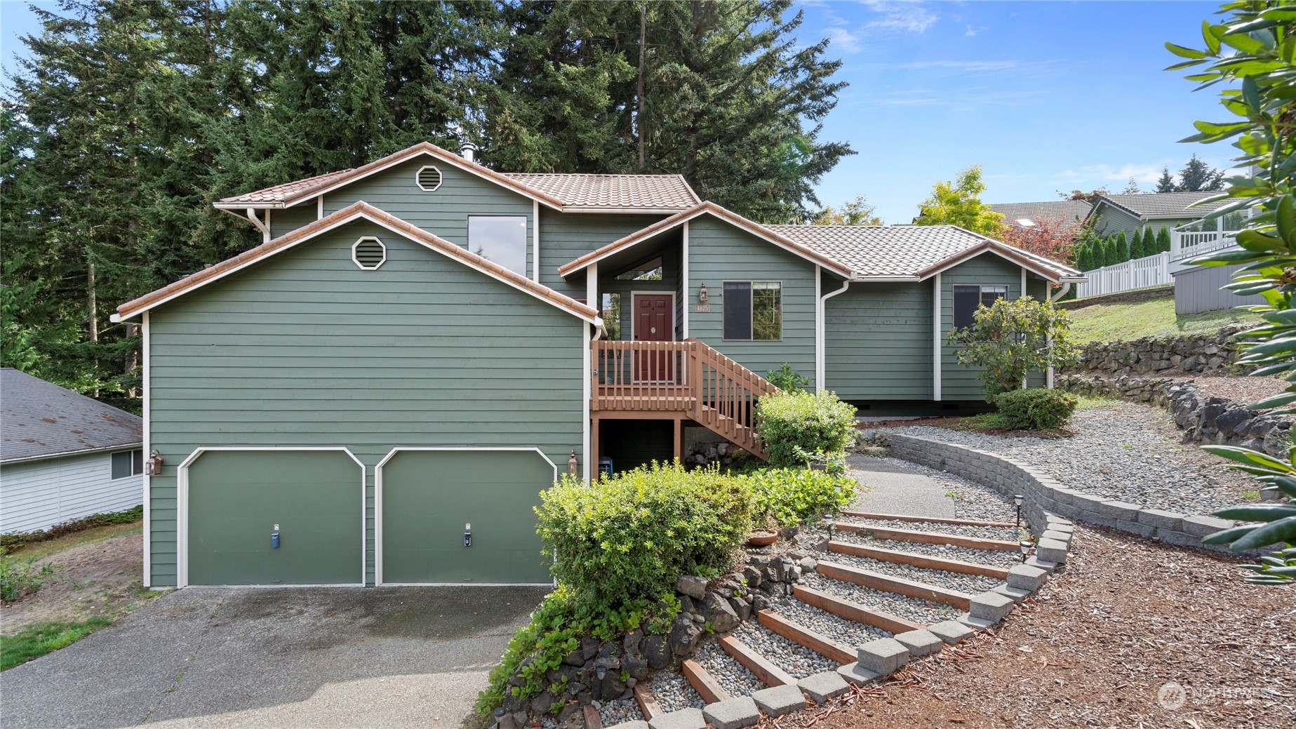 Francis Dr, Silverdale, WA 98383
