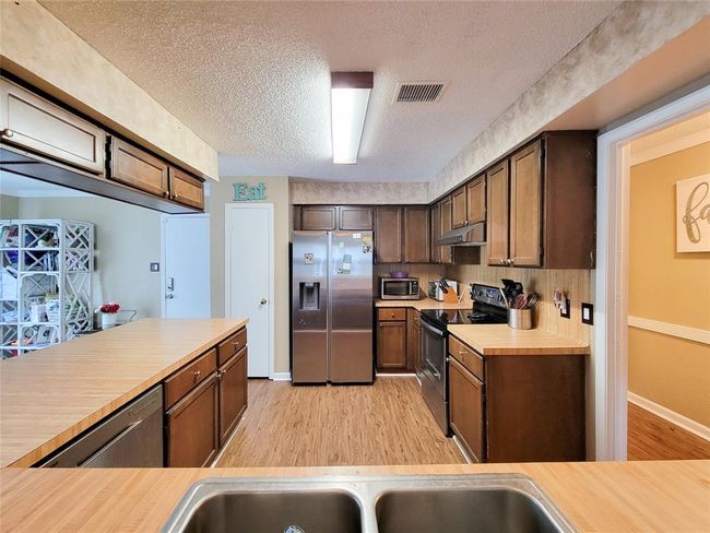5414 Sweetwind Ln, House other with 3 bedrooms, 2 bathrooms and 2 parking in Spring TX | Image 8