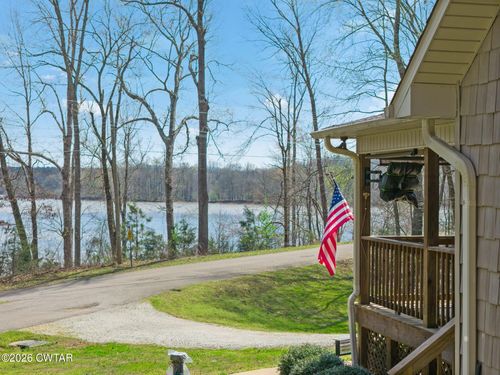 280 Iron Horse Trl, Parsons, TN, 38363-3593 | Card Image