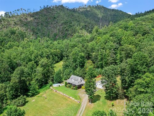 2216 Beans Creek Rd, Bakersville, NC, 28705-7973 | Card Image