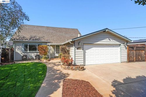 6137 Bennington Dr, Newark, CA, 94560 | Card Image