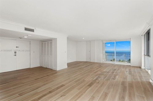 7es-600 Grapetree Dr, Key Biscayne, FL, 33149-2612 | Card Image