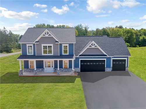 8 Maier Cir, Spencerport, NY, 14559-2419 | Card Image
