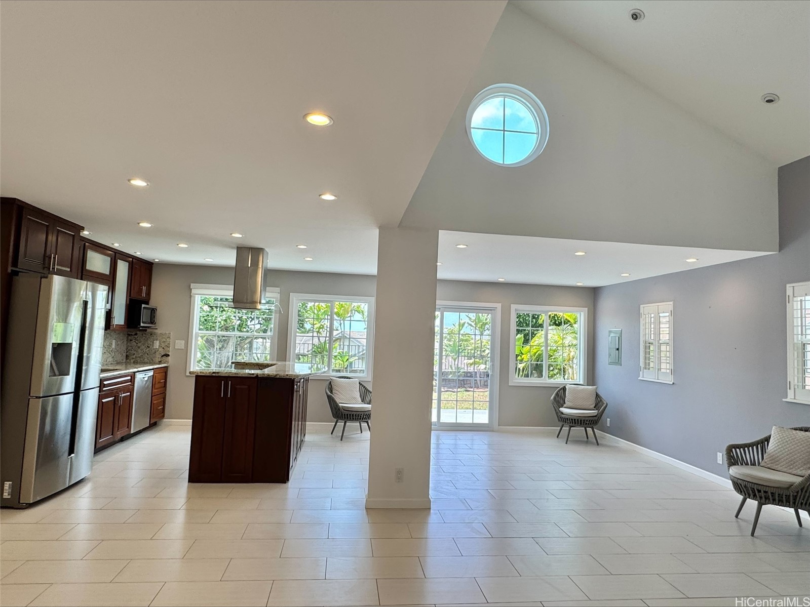 Residential in Pearl City 3
