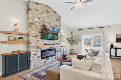 131 N Sina St, Troutman, NC, 28166-9681 | Card Image