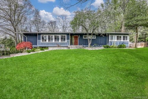 13 Gladwyne Ct, Spring Valley, NY, 10977-1605 | Card Image