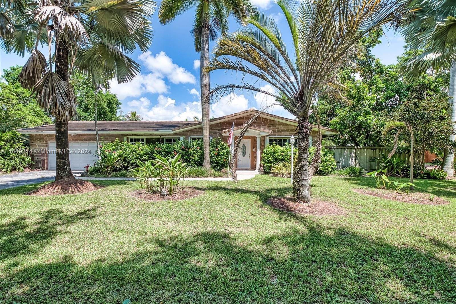144th St, Palmetto Bay, FL 33158