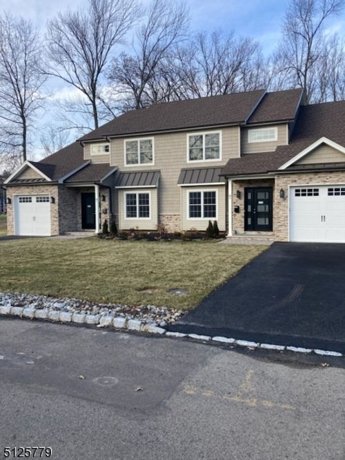 10 1st St, New Providence, NJ, 07974-1939 | Card Image