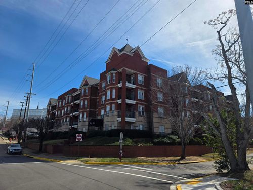 900 Taylor St, Columbia, SC, 29201-2700 | Card Image