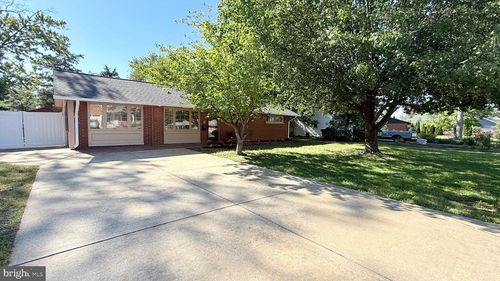 4905 Apple Tree Dr, ALEXANDRIA, VA, 22310-2806 | Card Image