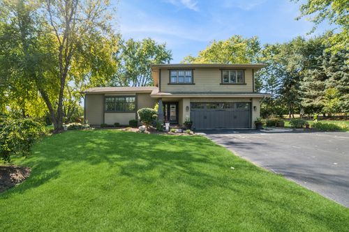 9N930 Koshare Cir, Elgin, IL, 60124-8422 | Card Image
