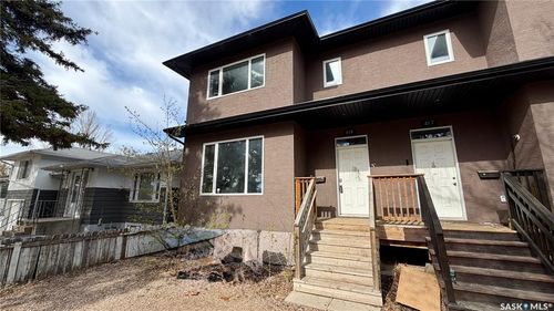 419 S Avenue S, Saskatoon, SK, S7M3A3 | Card Image