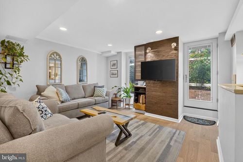 a4-2123 California St Nw, WASHINGTON, DC, 20008-1804 | Card Image