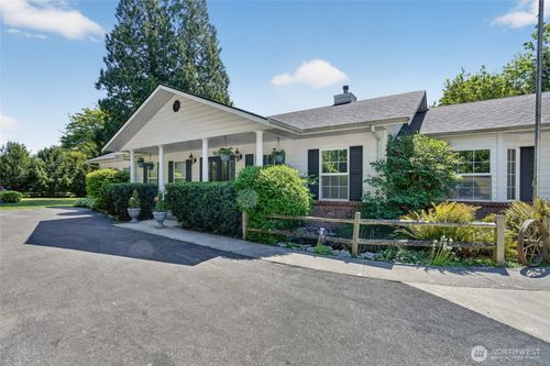 20070 Parkridge Ln, Sedro Woolley, WA, 98284-7601 | Card Image