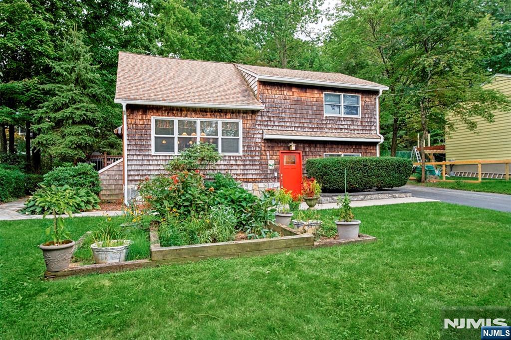 9 Melrose Ave, For Sale in Hewitt - eXp Realty
