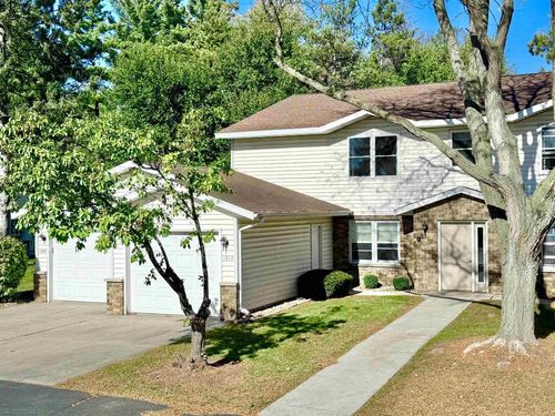 1213 N Forest Lane, Prairie Du Sac, WI, 53578 | Card Image