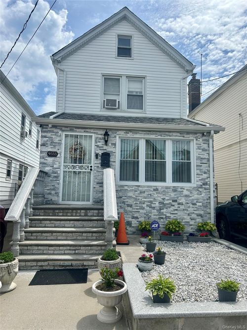 9333 212th Pl, Queens Village, NY, 11428-1602 | Card Image