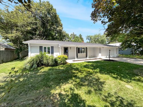 8040 Goldenrod Ct, Indianapolis, IN, 46219-3948 | Card Image