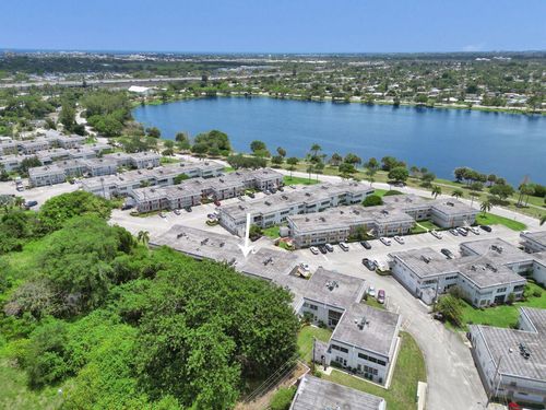 207-3120 Cynthia Ln, Lake Worth Beach, FL, 33461-5808 | Card Image