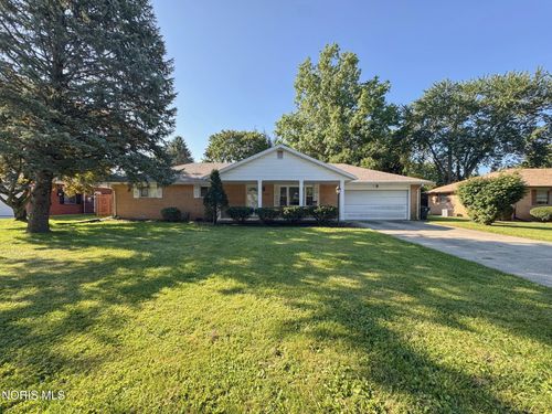 937 Lyn Rd, Bowling Green, OH, 43402-3623 | Card Image