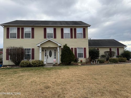 8212 Huntsman Ct, Powell, TN, 37849-3081 | Card Image