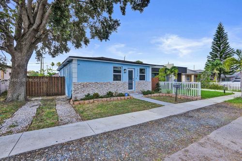 2220 Hope St, Hollywood, FL, 33020-1628 | Card Image