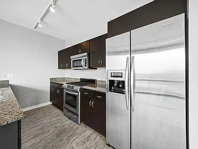 UNIT-2401 - 860 W Blackhawk St, Condo with 1 bedrooms, 1 bathrooms and 1 parking in Chicago IL | Image 5