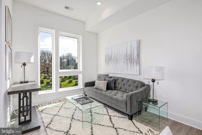 UNIT-5 - 4901 1 St St Nw, Condo with 2 bedrooms, 2 bathrooms and null parking in WASHINGTON DC | Image 8